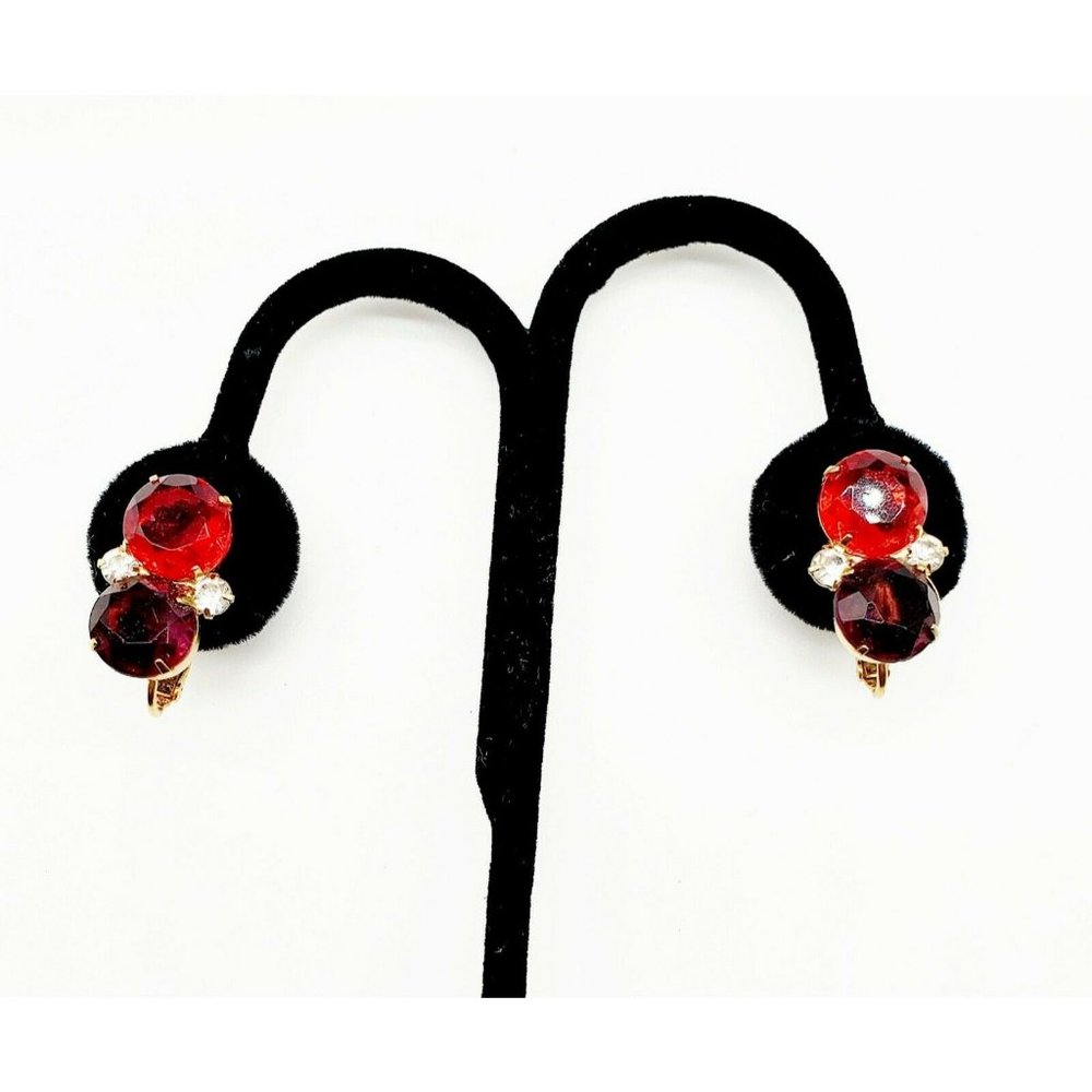 VINTAGE DUPLAISE Ruby Red Plum Stone w Rhinestone Screw Back Gold Earrings